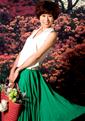 We invite you to browse our photo gallery: blue sapphire Asian bride Jessica