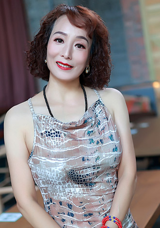 Gorgeous profiles pictures: Ya Li from Zhengzhou, Thai member for romantic companionship