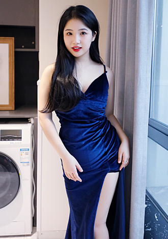 Date the member of your dreams: caring Asian dating partner Yuting